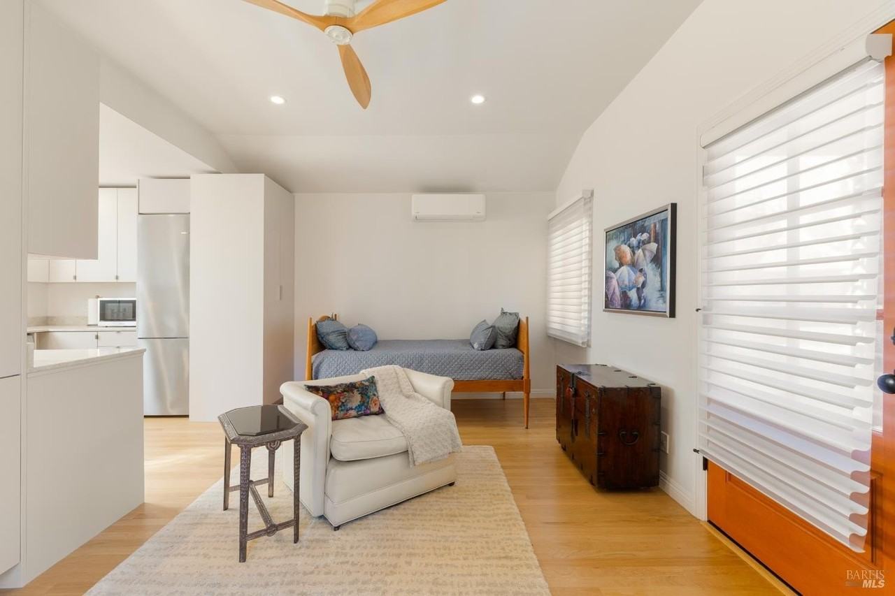 291 W Thomson Ave - Photo 6 of 23