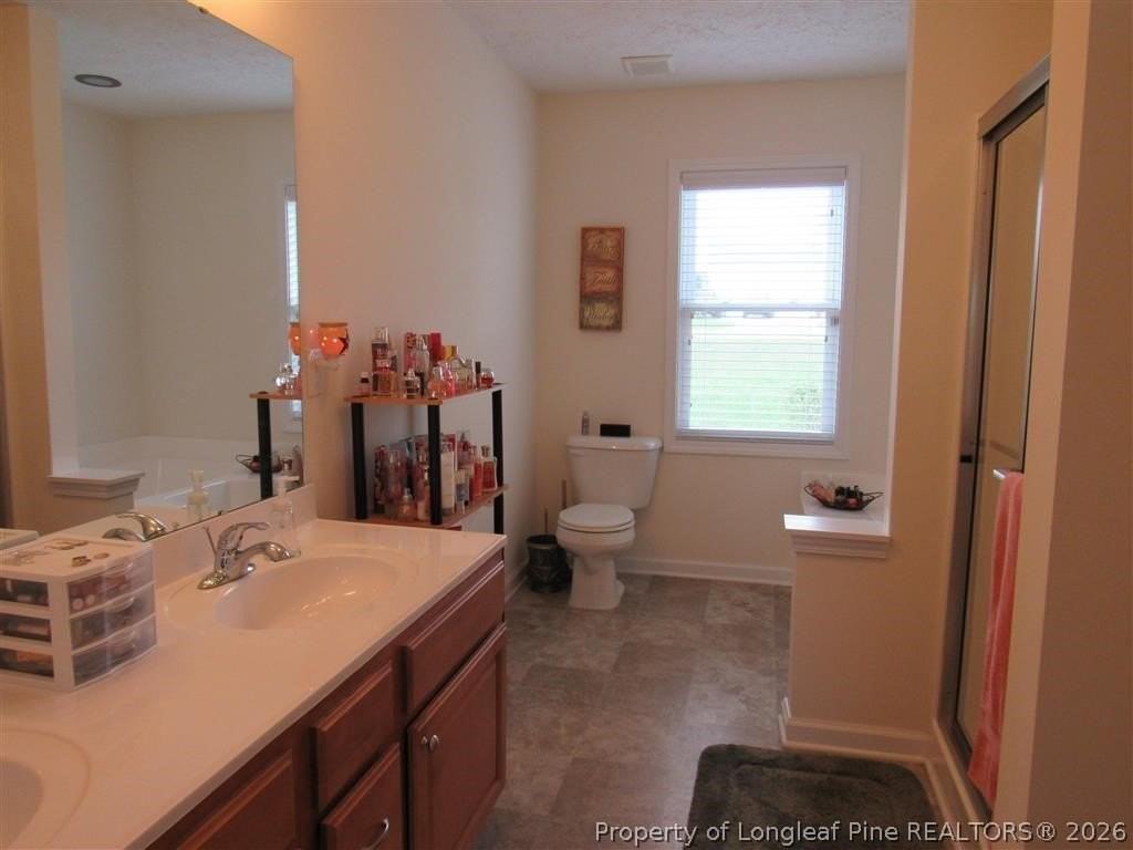 211 Stoney Creek Dr - Photo 5 of 10