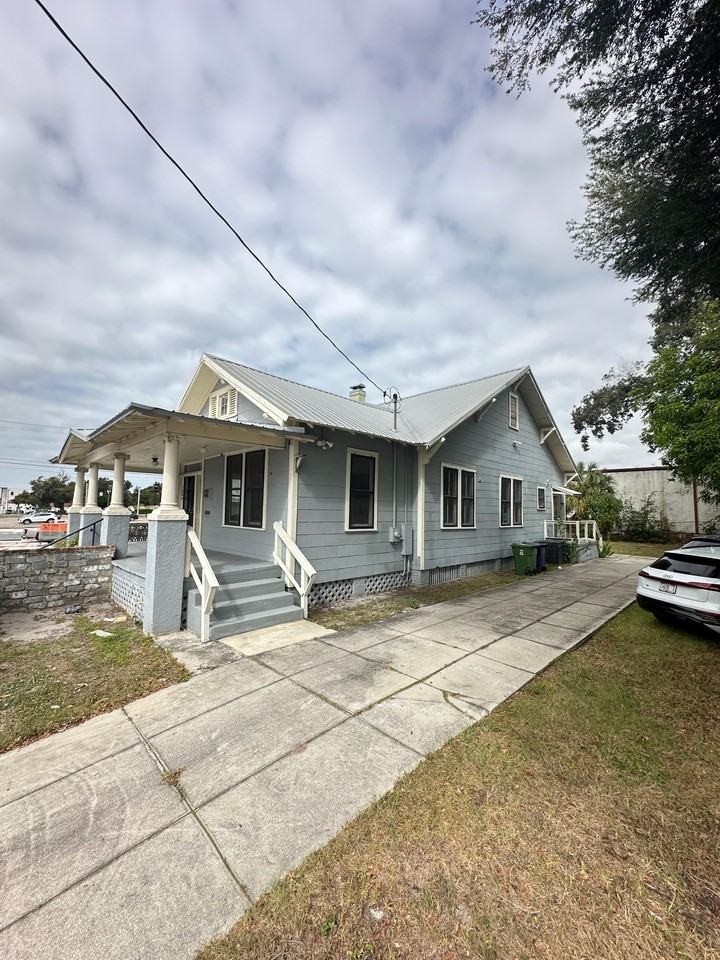 1506 E Columbus Dr #B - Photo 3 of 14