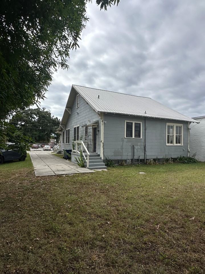 1506 E Columbus Dr #B - Photo 4 of 14