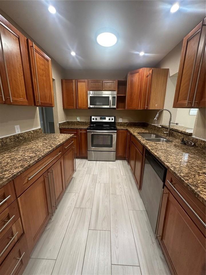 3802 W San Juan St #1 - Photo 4 of 13