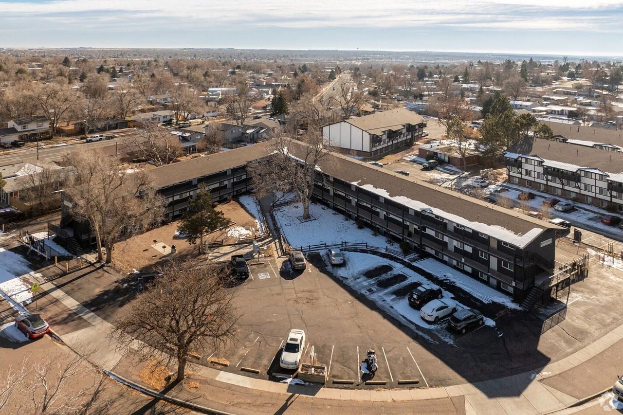 1935 Carmel Dr #316 - Photo 2 of 15