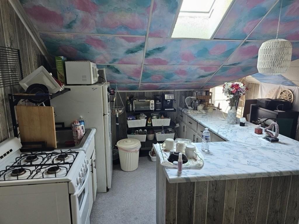 2111 Fairhaven Circle NE unit: Upstai - Photo 6 of 16