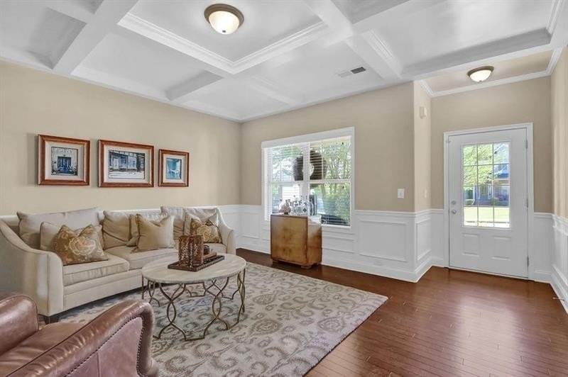 4960 Wilshire Xing - Photo 4 of 47