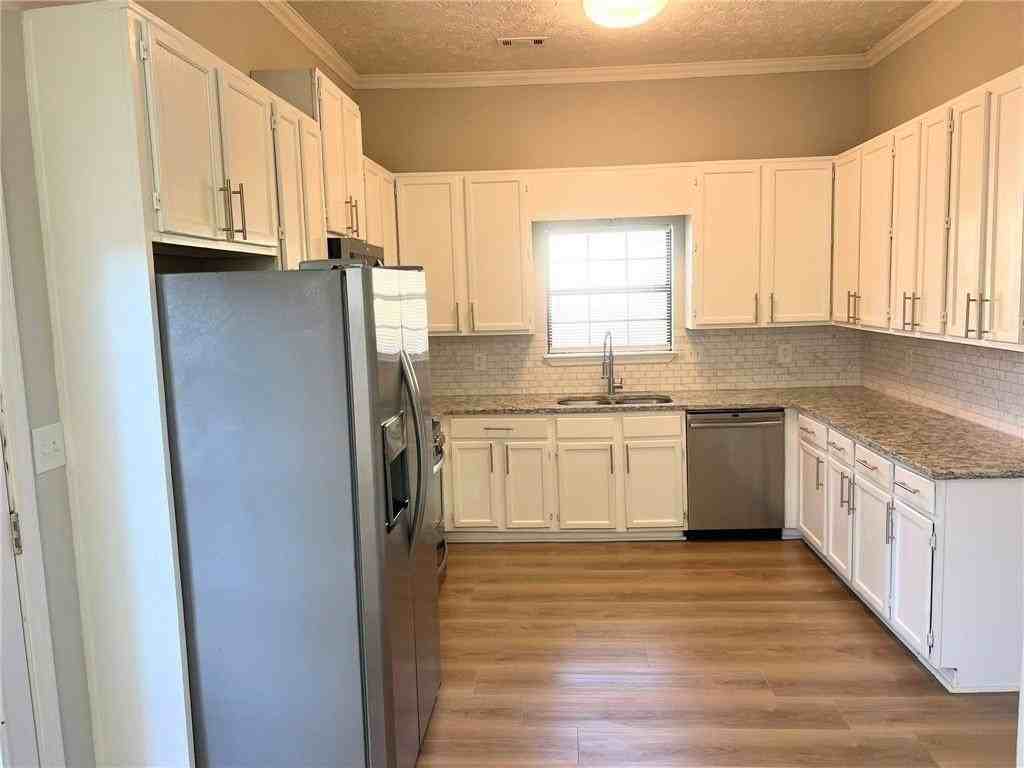 2961 Hawk Ct Se - Photo 4 of 28