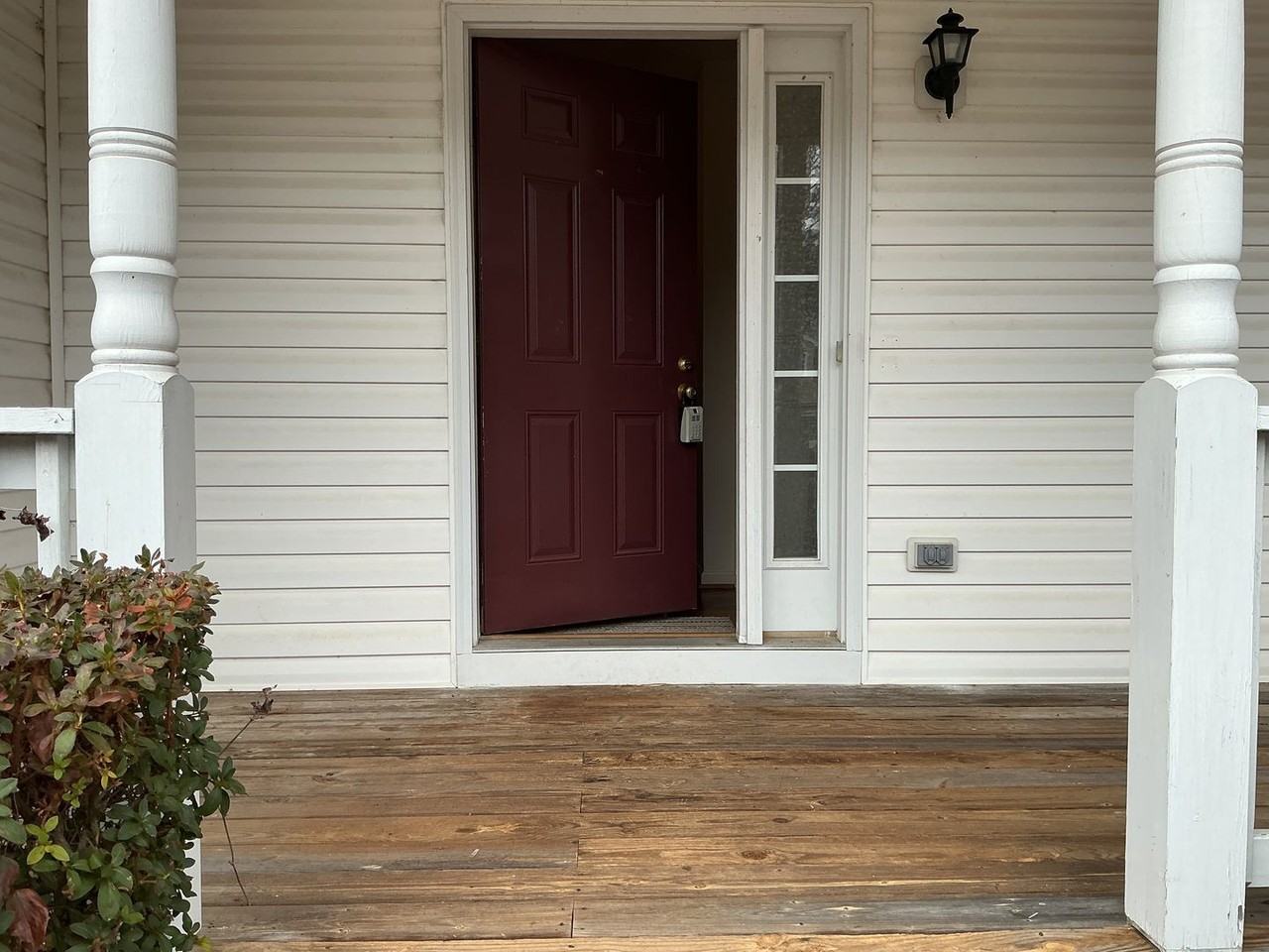 11064 Vernon Woods Dr - Photo 4 of 35