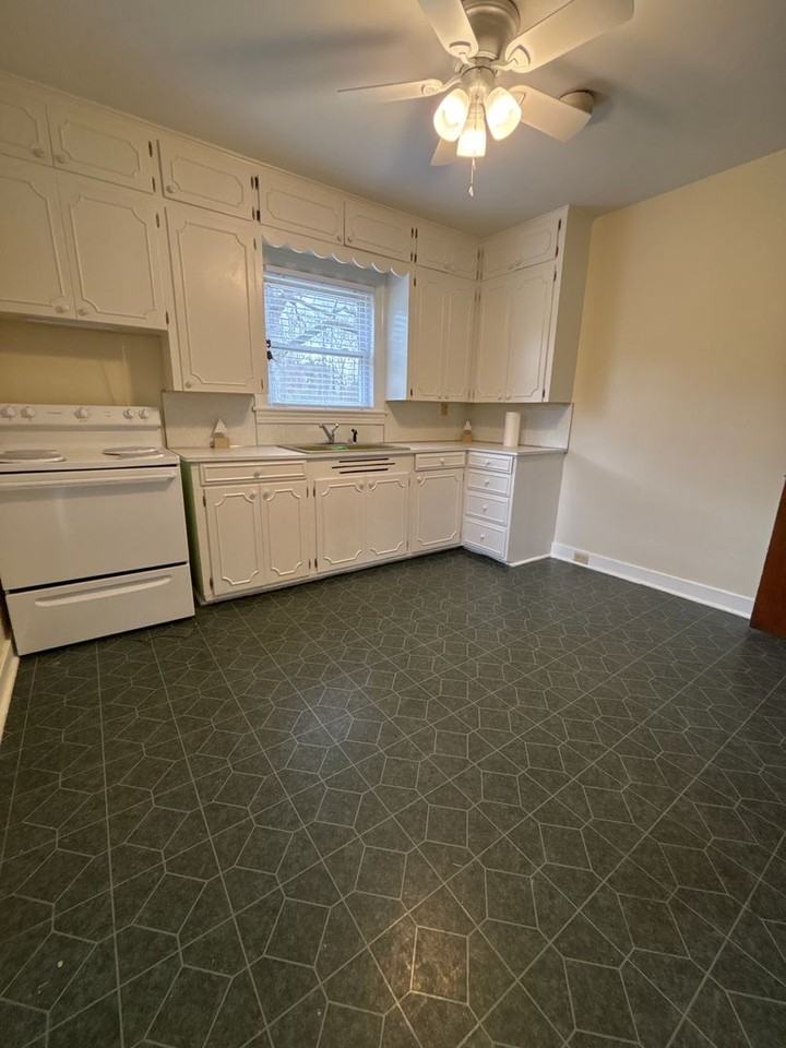 1814 S Highland Ave - Photo 5 of 18