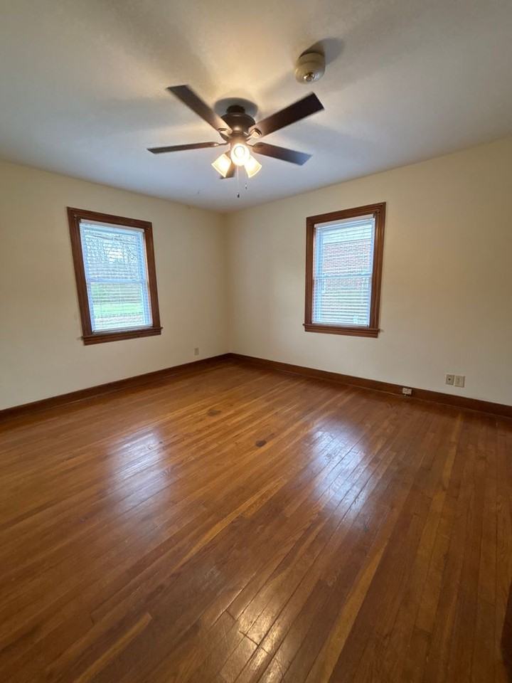 1814 S Highland Ave - Photo 6 of 18