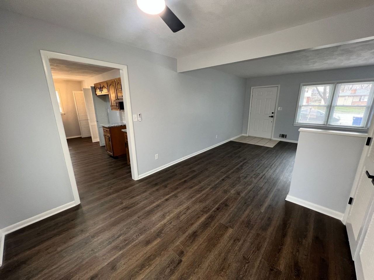 8525 Evanston Ave - Photo 5 of 27