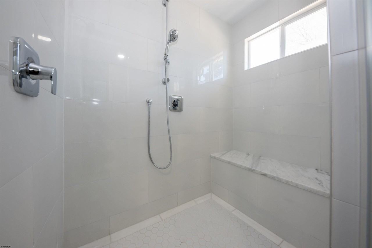 733 Route 9 - Photo 6 of 11