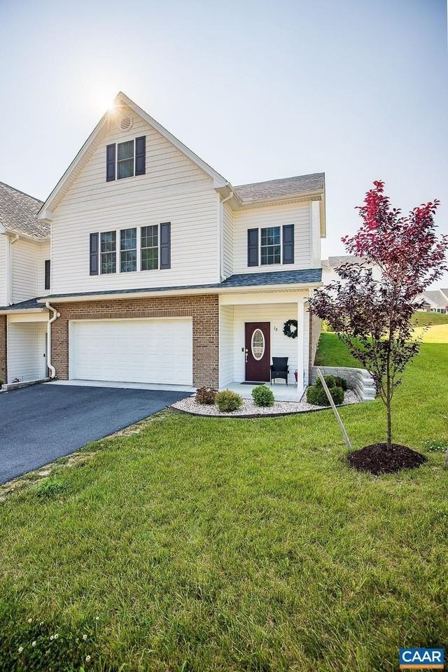 15 Collinswood Way - Photo 2 of 22