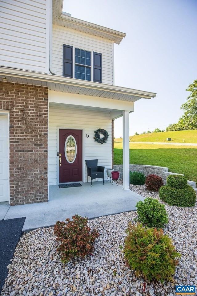 15 Collinswood Way - Photo 3 of 22