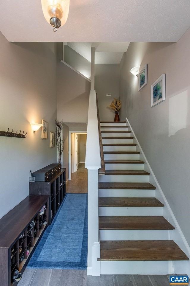 15 Collinswood Way - Photo 4 of 22