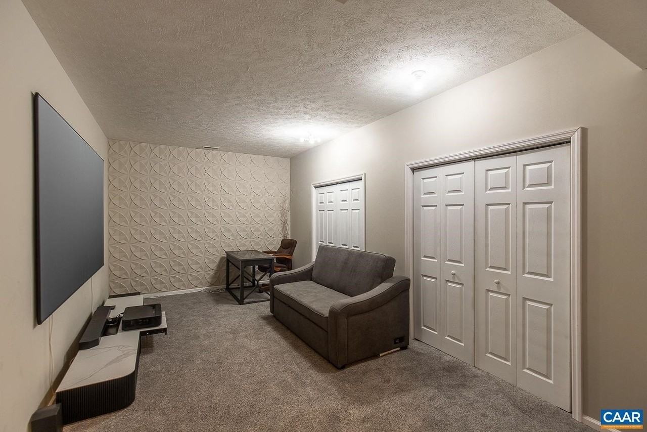 15 Collinswood Way - Photo 6 of 22