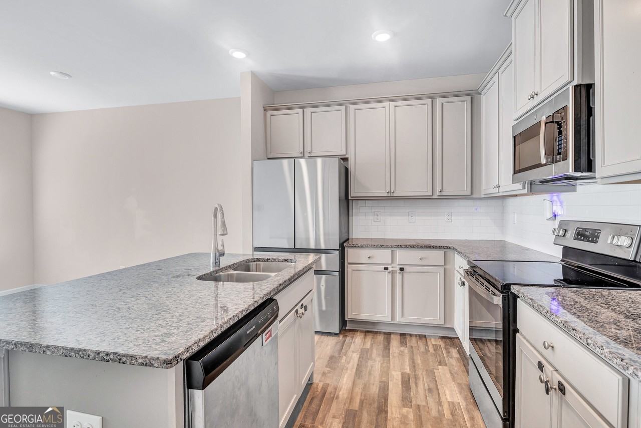 585 Mcwilliams Rd Se Unit 903 - Photo 7 of 36