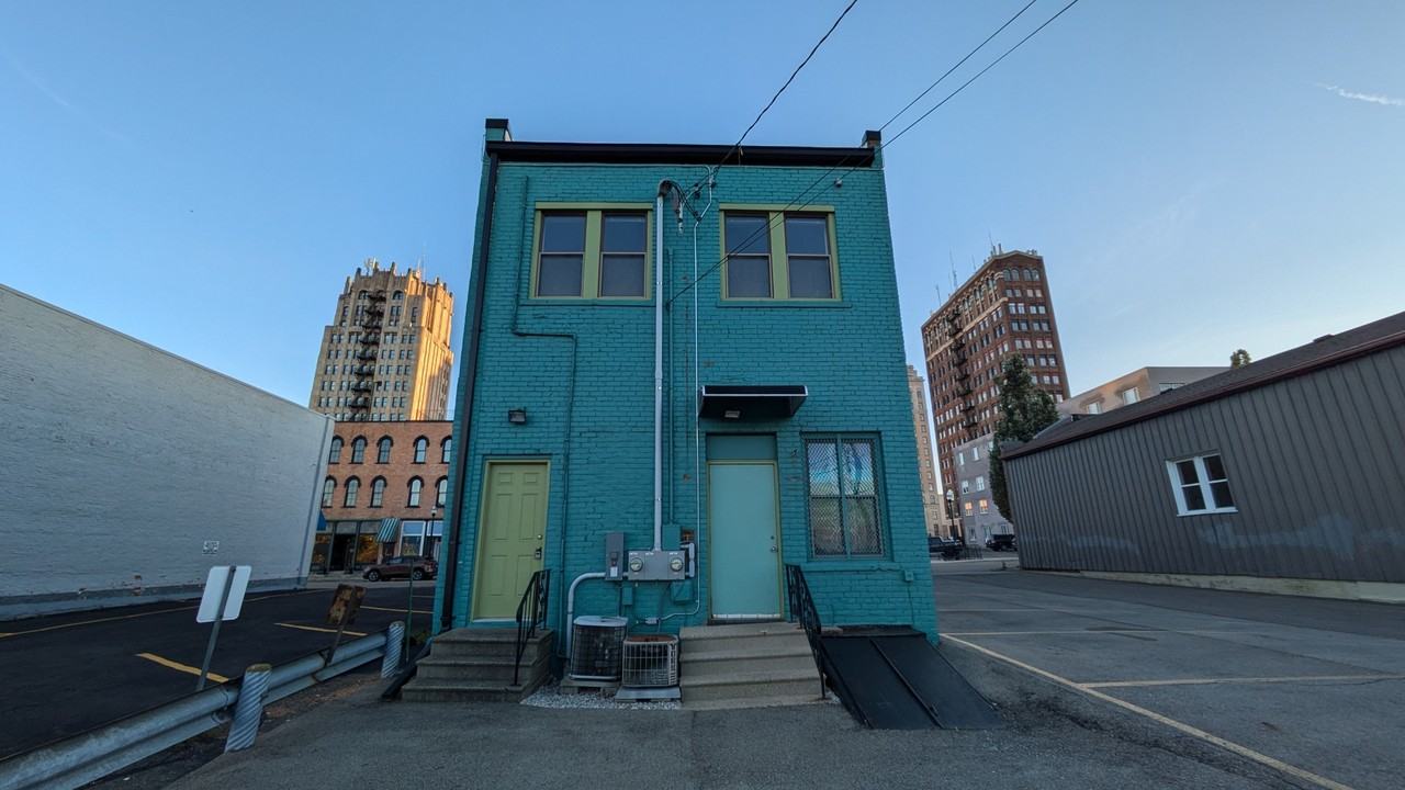 142 W Pearl St #1 - Photo 2 of 13