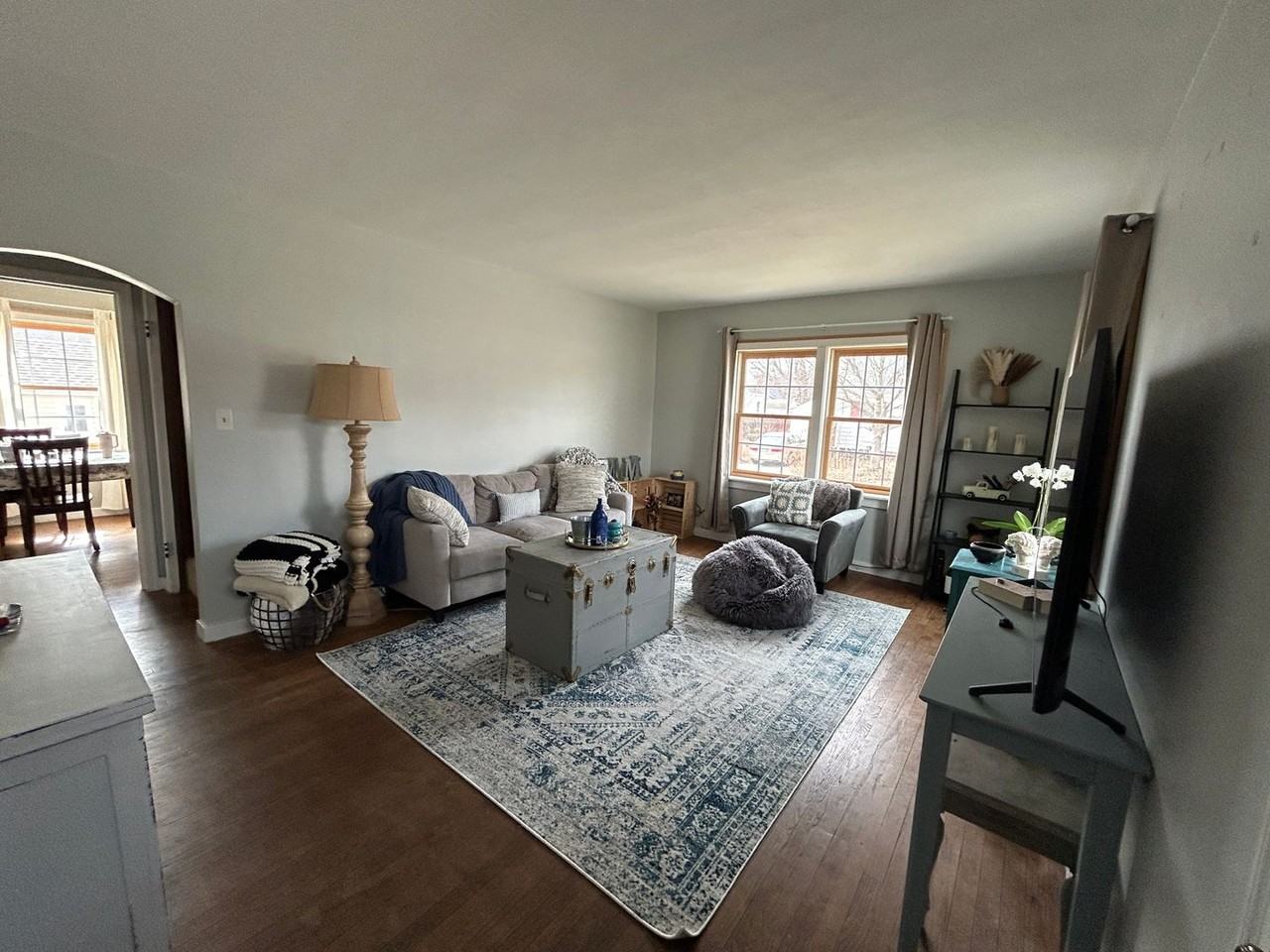 421 Meridian St - Photo 4 of 29