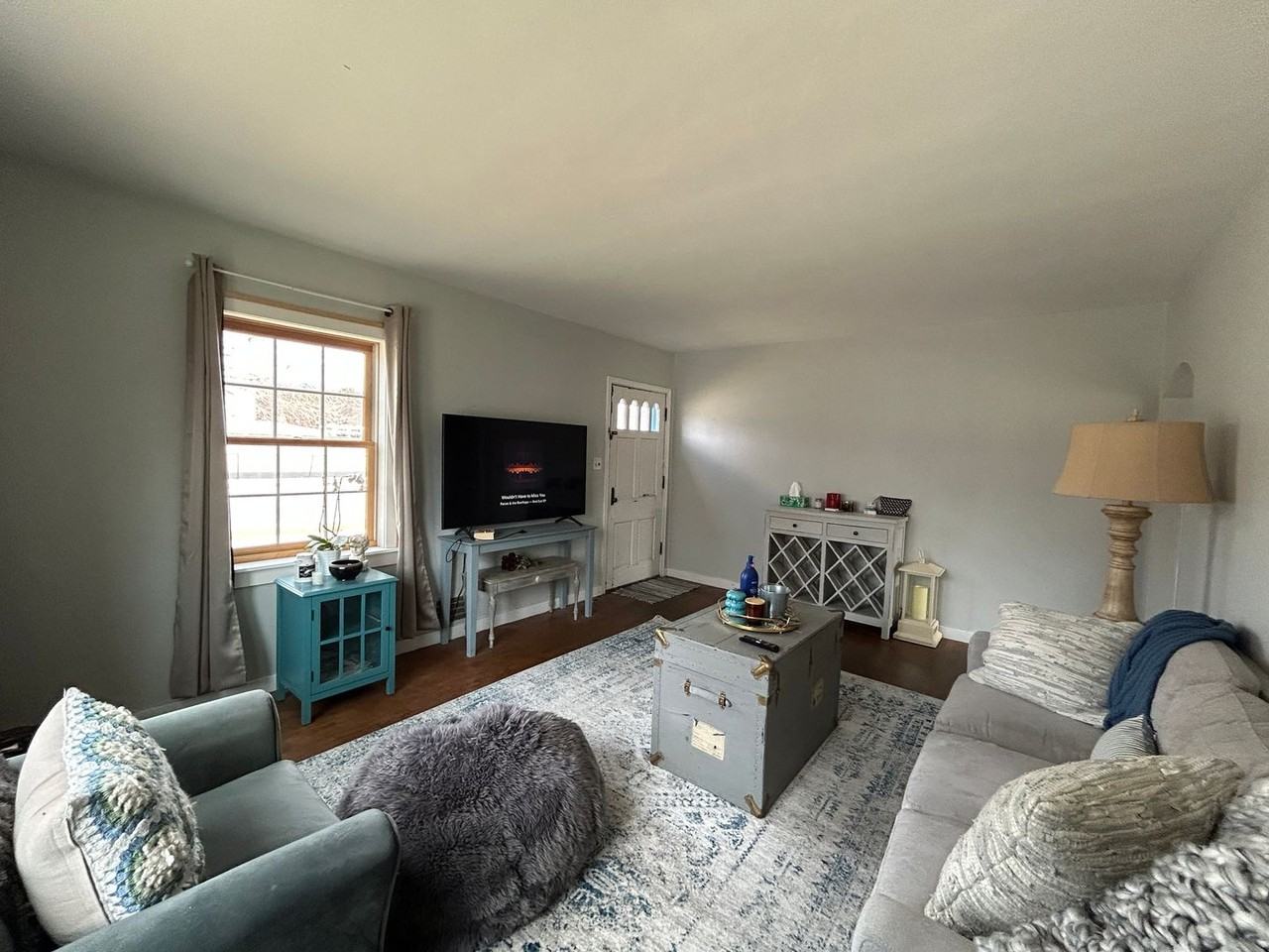 421 Meridian St - Photo 5 of 29