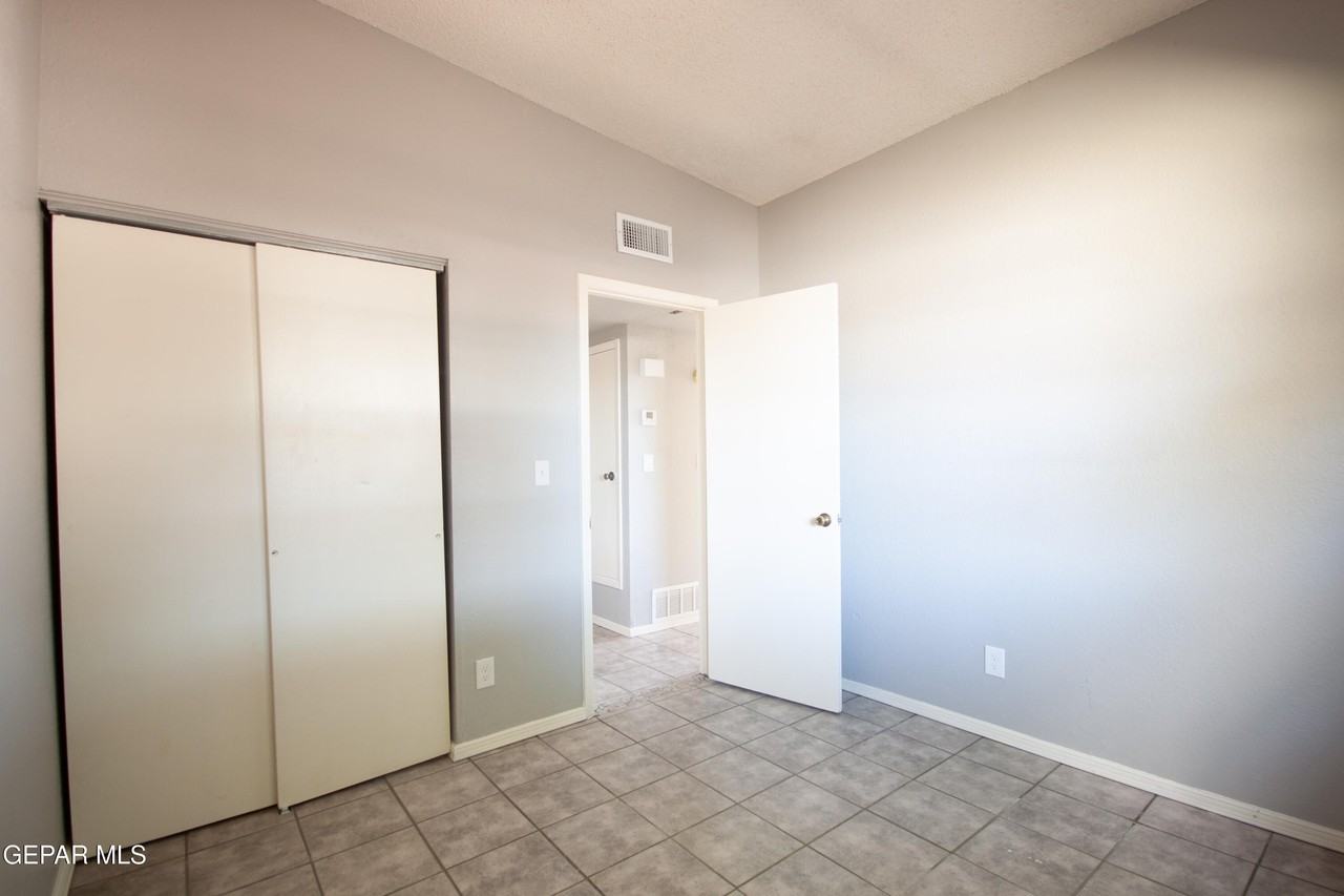 8153 Saint Andrew Ln Apt B - Photo 7 of 16