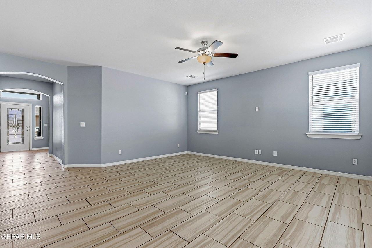 4704 Marisabel Azcarate St - Photo 6 of 26