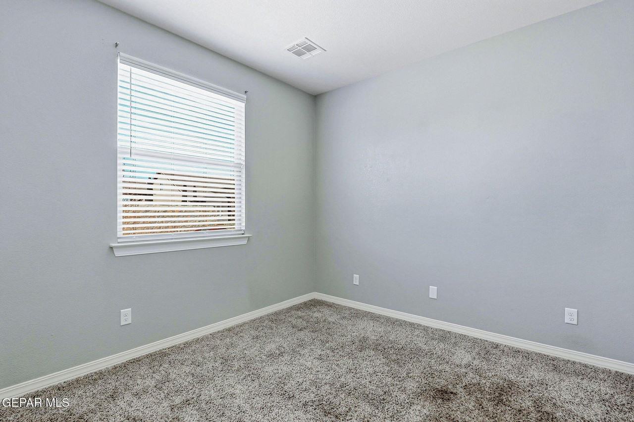 4704 Marisabel Azcarate St - Photo 7 of 26