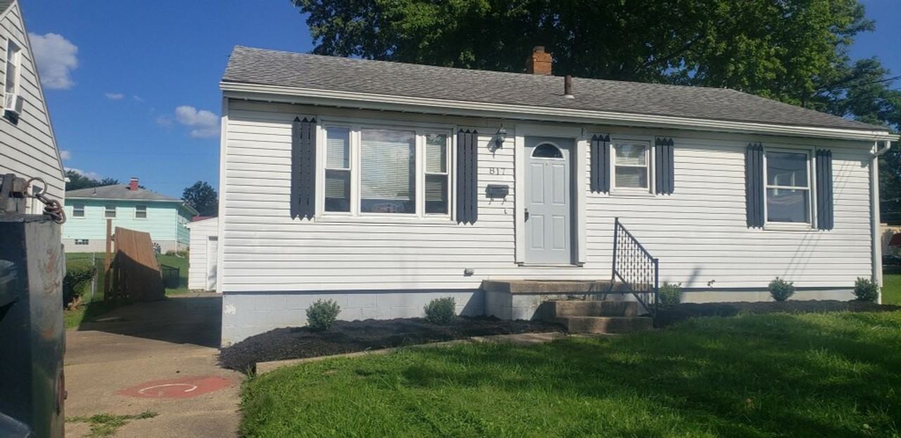 817 Gary Ave - Photo 2 of 12