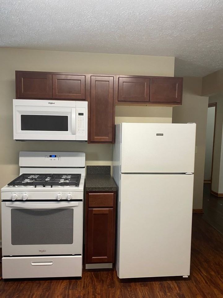 817 Gary Ave - Photo 4 of 12