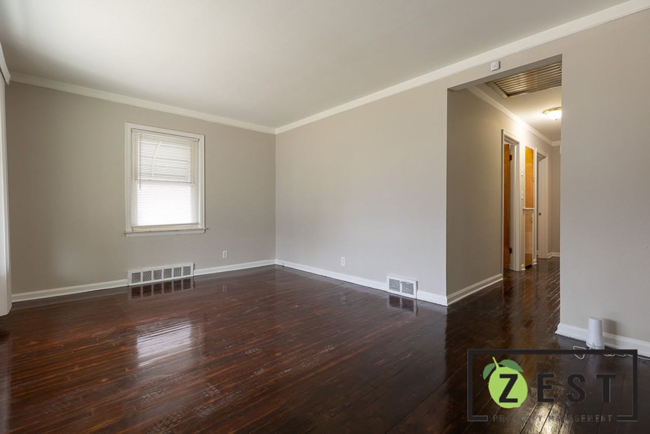 18771 Woodland St - Photo 3 of 36