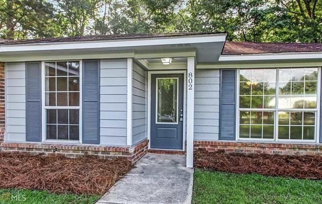 802 S Rogers St - Photo 2 of 20