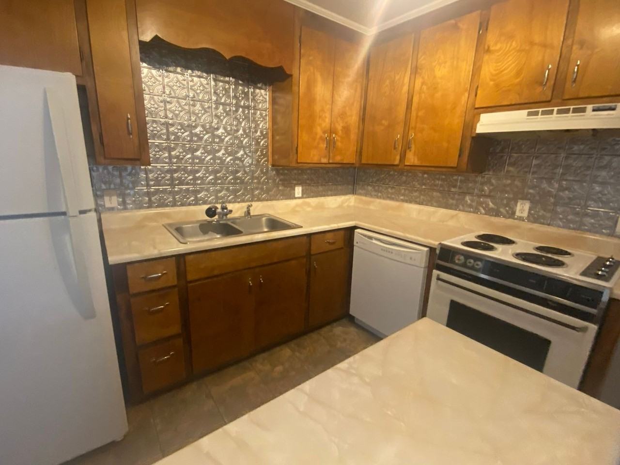 104 Nottingham Trl - Photo 2 of 10