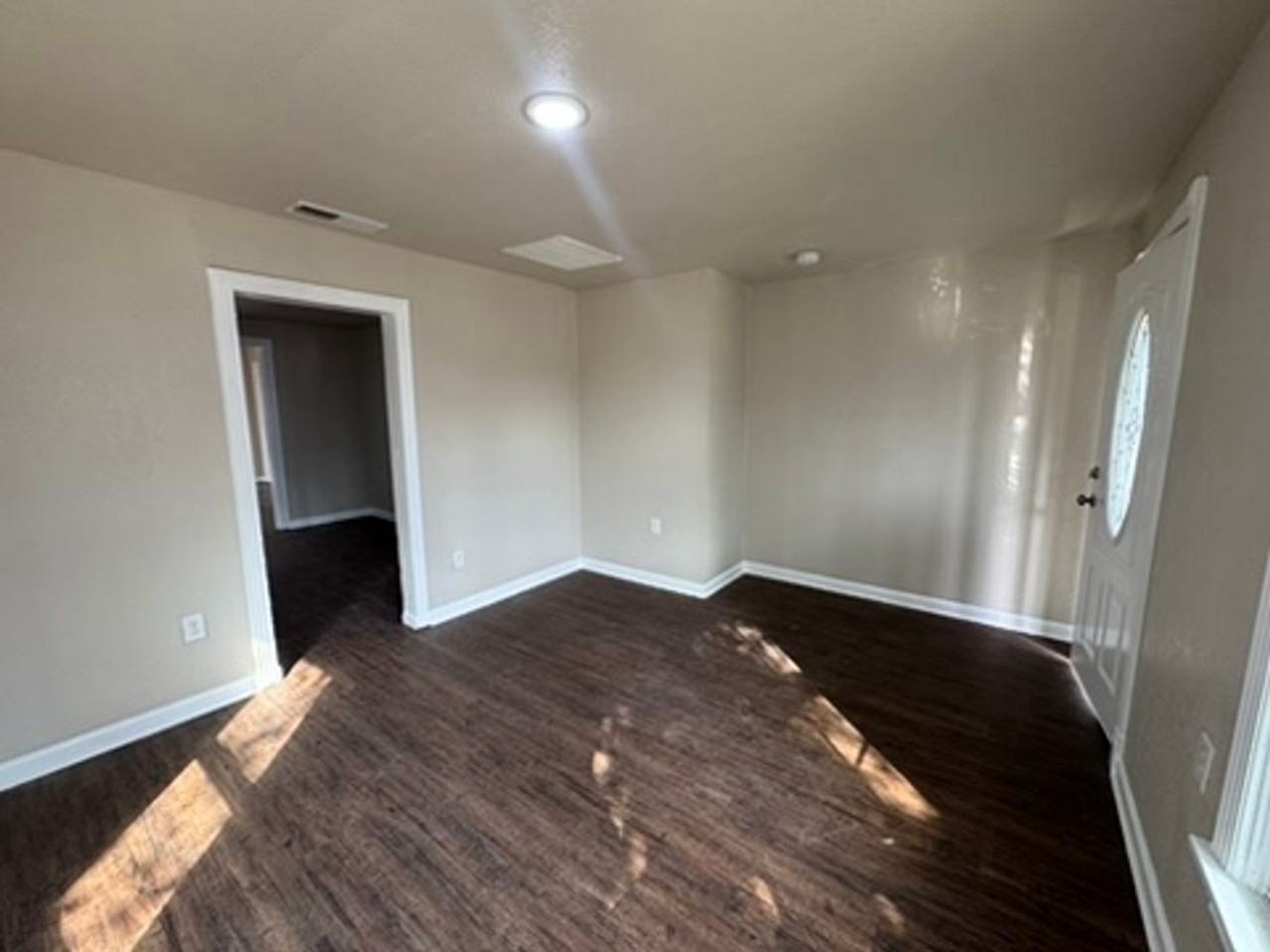 235 Carle Ave - Photo 6 of 20