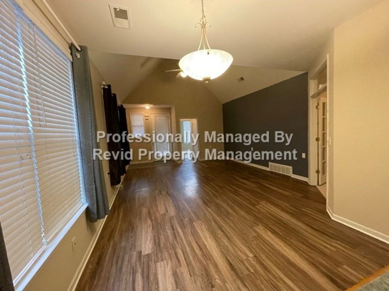 1181 Misty Isle Dr - Photo 3 of 20