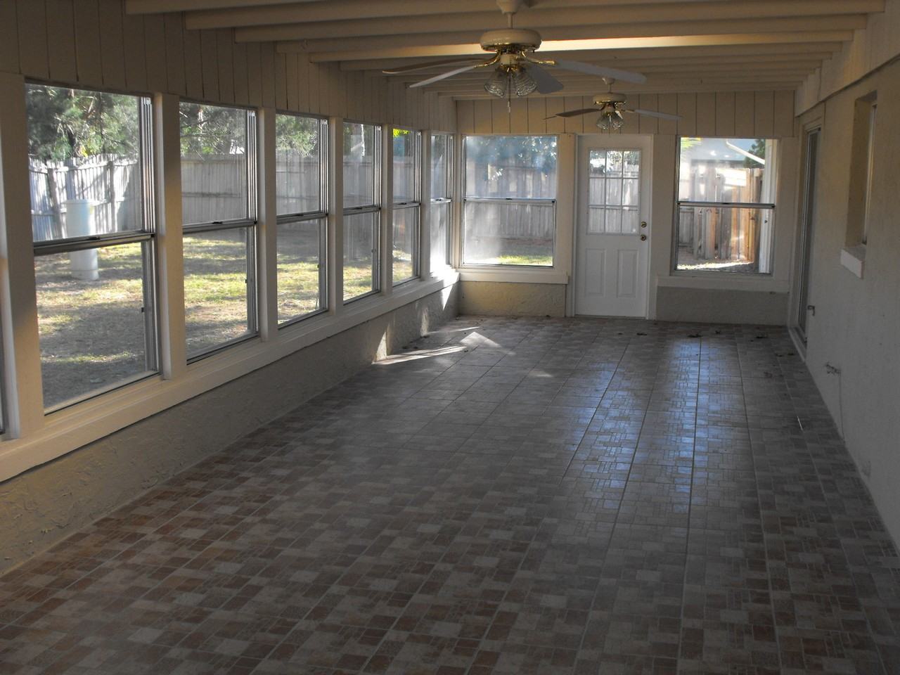 454 Eagle Cir - Photo 2 of 11