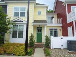 featured image of 905 Promenade Ln