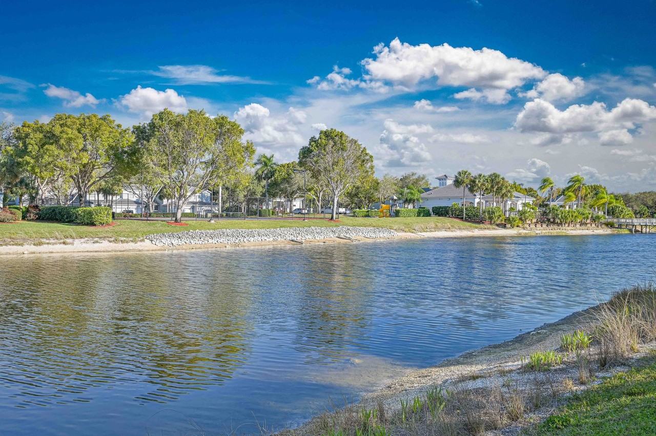 14760 Pinnacle Pl - Photo 3 of 35