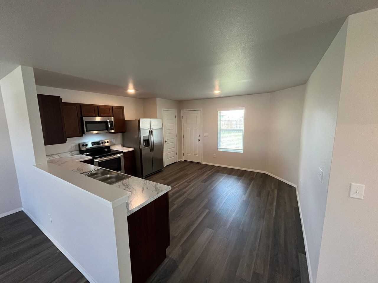 3220 E Jacob Ln - Photo 7 of 22