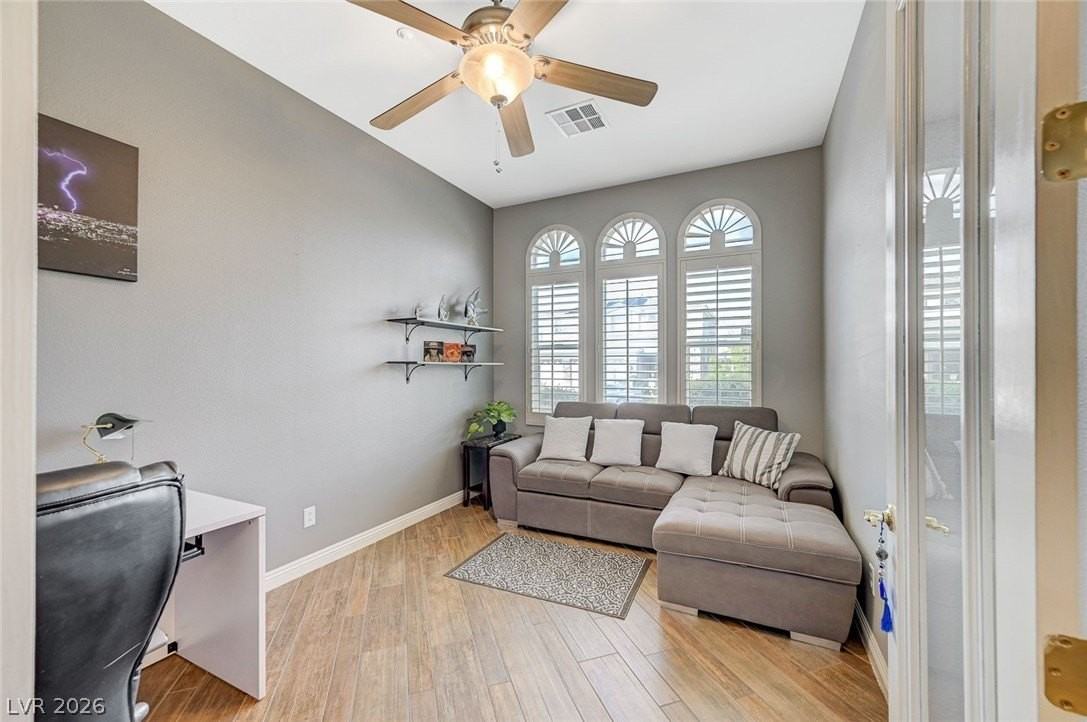 2415 Winter Cliffs St - Photo 5 of 50