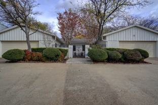 Gorgeous Two Bedroom, Two Bathroom Duplex in West Fort Worth - Photo 1 of 1