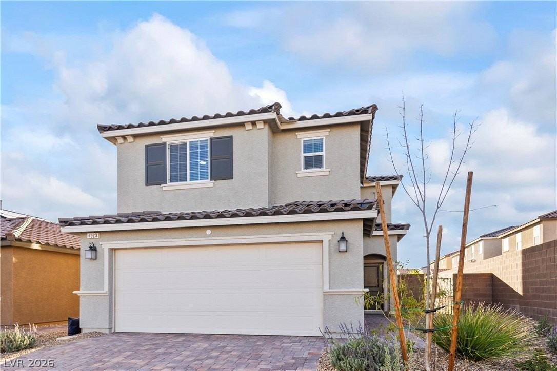 7023 Wildhorse Creek St - Photo 2 of 32