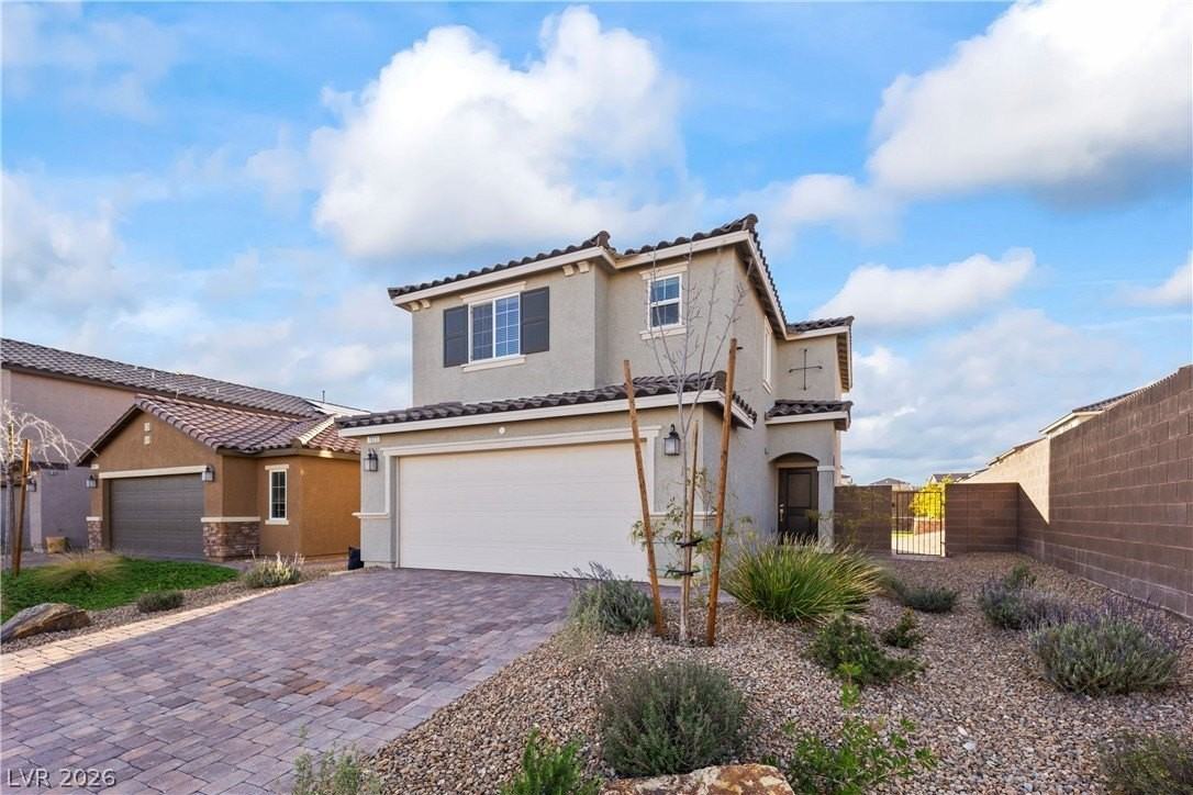 7023 Wildhorse Creek St - Photo 3 of 32