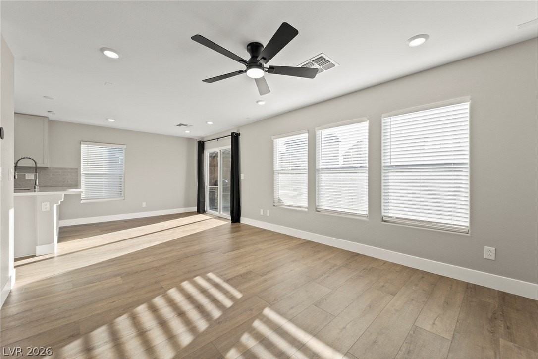 7023 Wildhorse Creek St - Photo 4 of 32