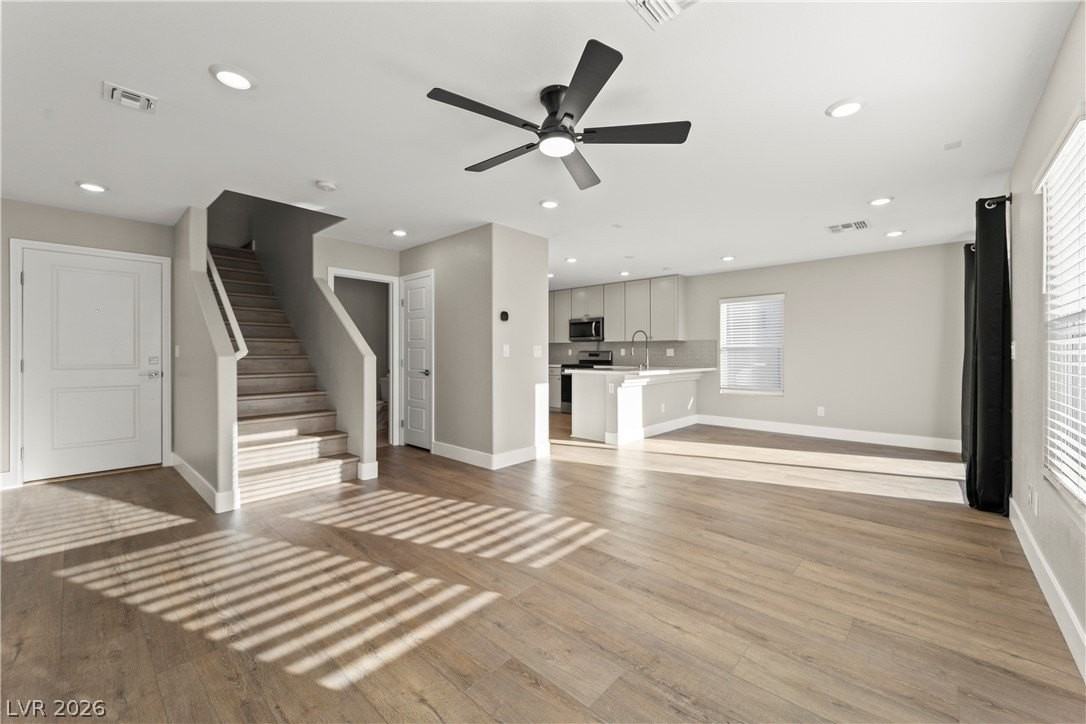 7023 Wildhorse Creek St - Photo 5 of 32