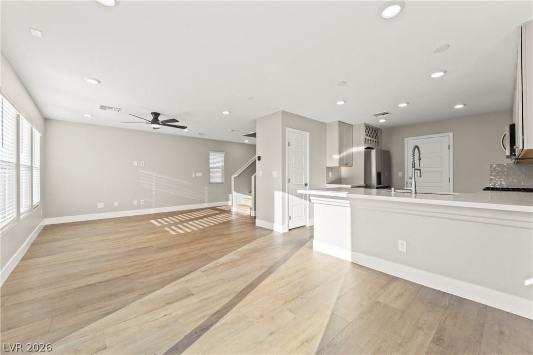 7023 Wildhorse Creek St - Photo 6 of 32