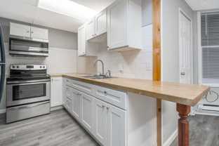 1901 W Broad St - Photo 1 of 1