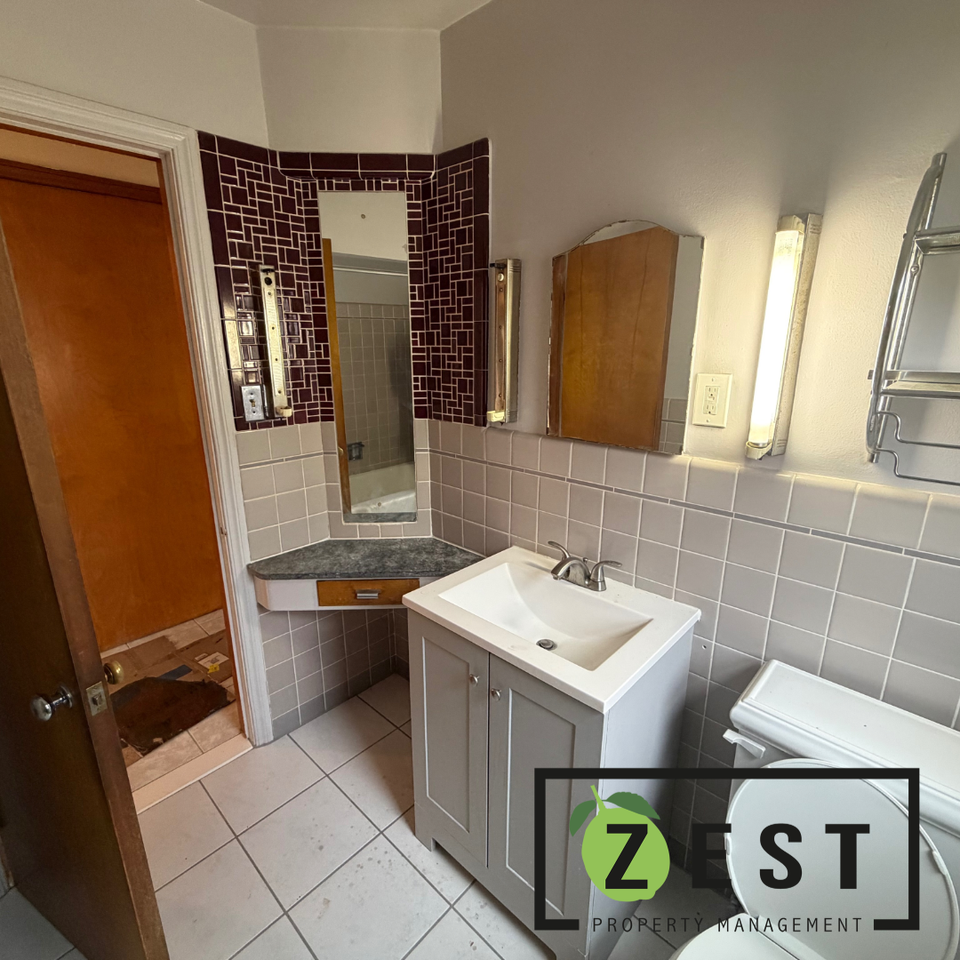 16801 Collingham Dr - Photo 6 of 9