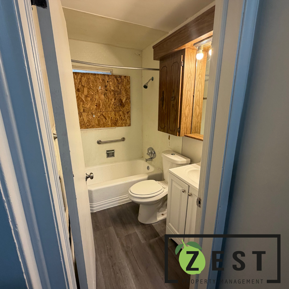 8044 Penrod St - Photo 7 of 9