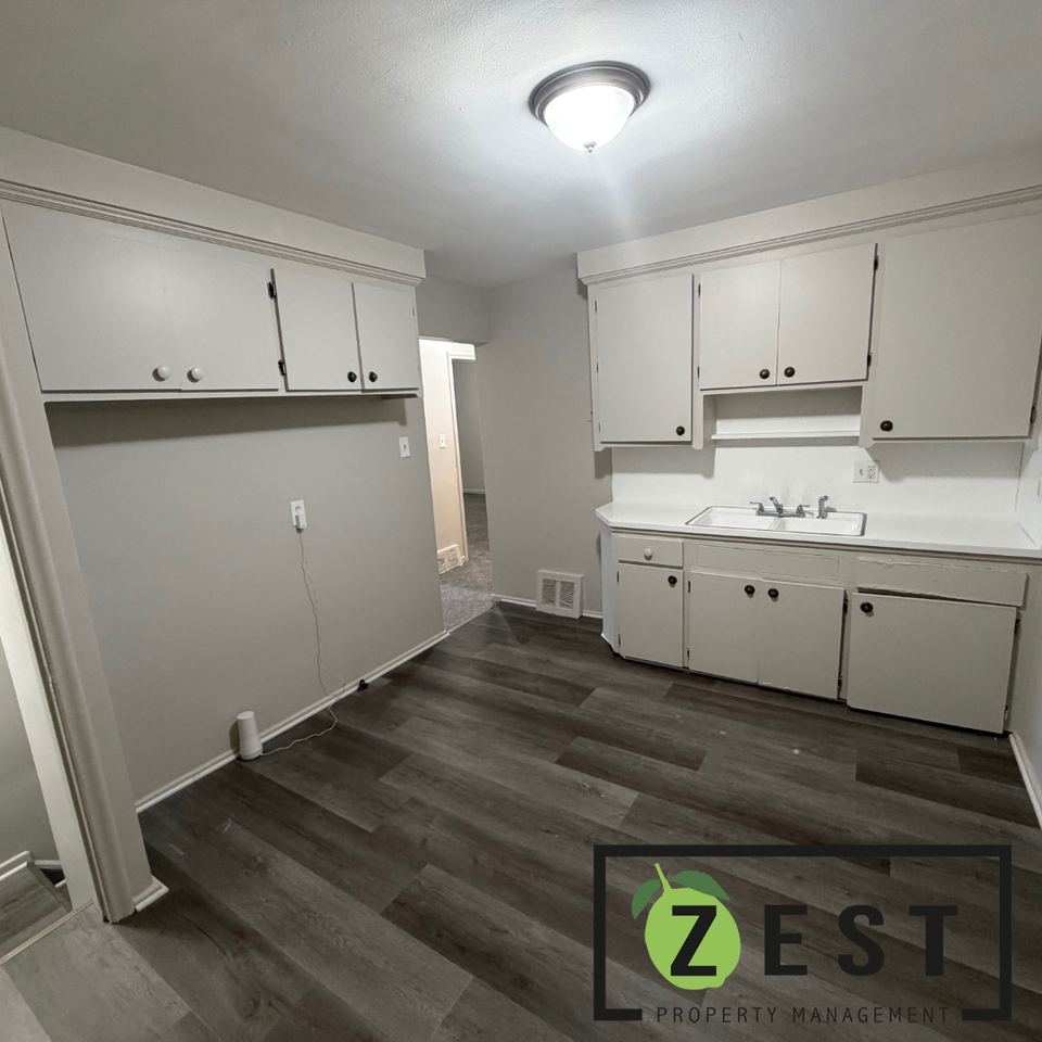 8044 Penrod St - Photo 3 of 9