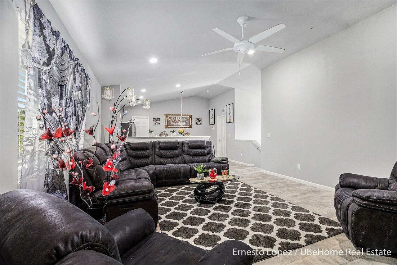 4061 Tributary Dr - Photo 7 of 27