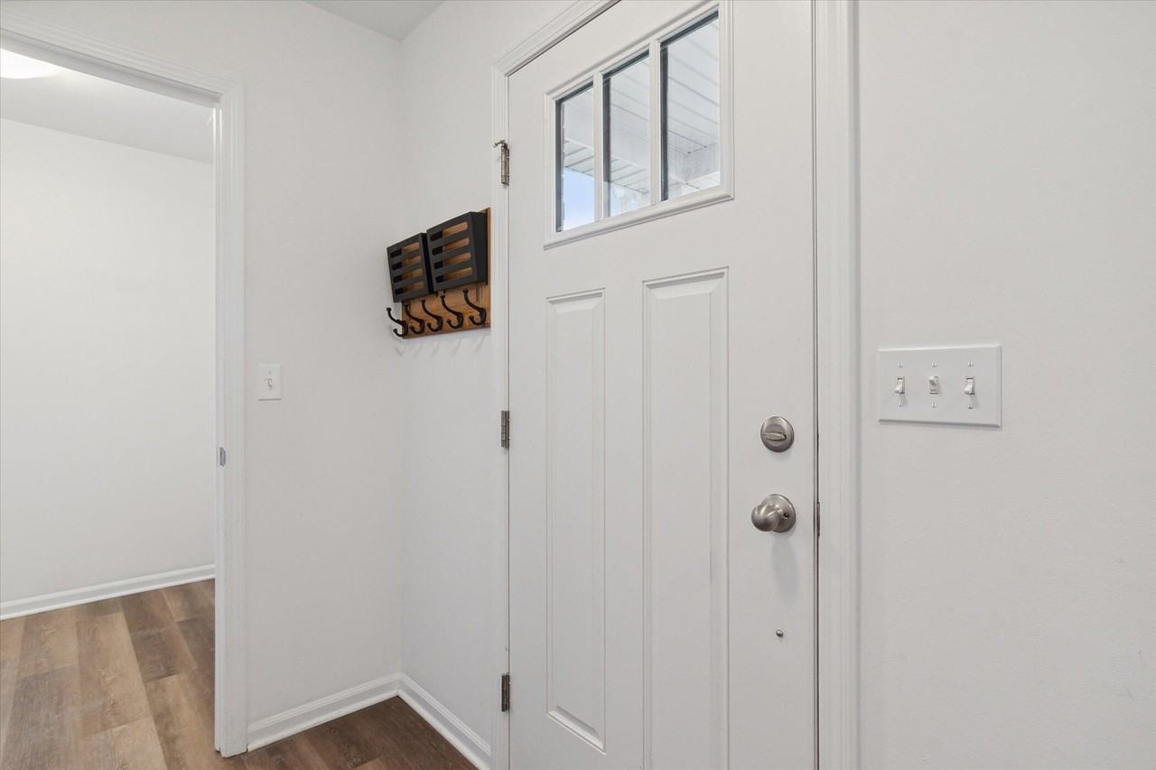 525 Jenny Way - Photo 5 of 38