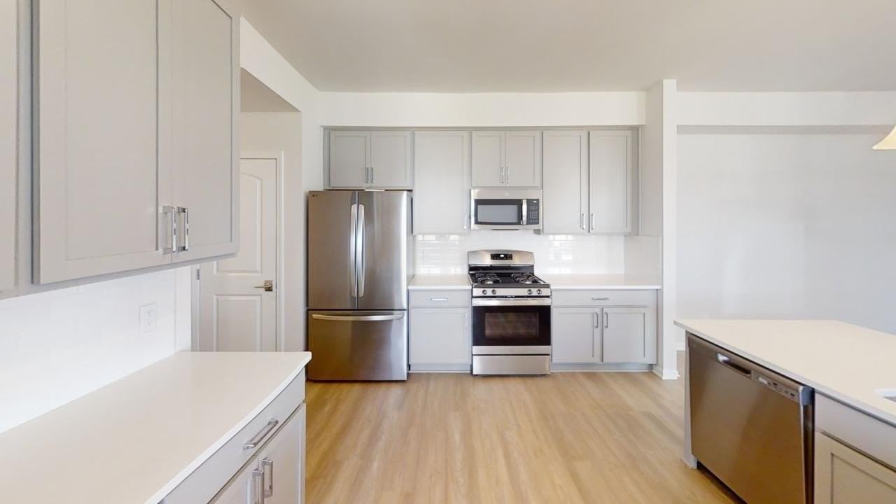 2201 Mill Ln - Photo 2 of 23